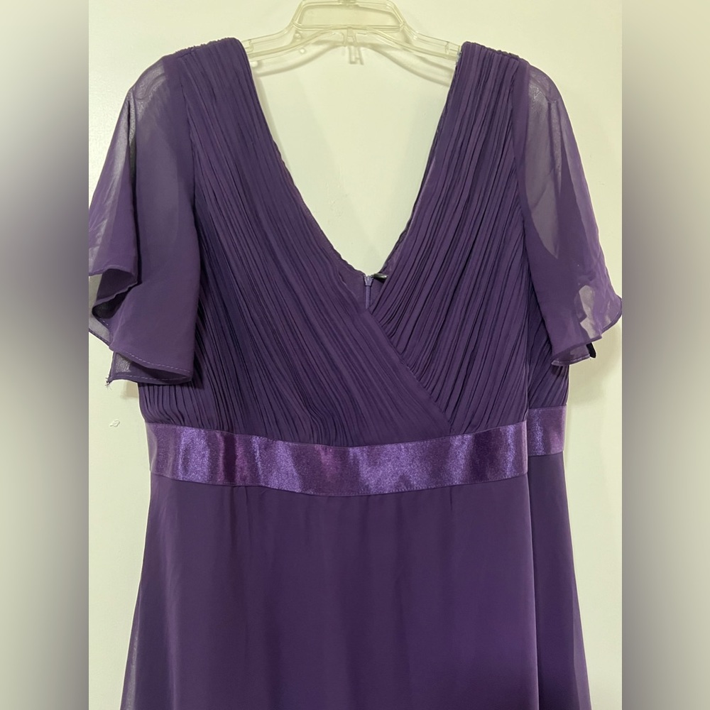 Purple chiffon evening/bridesmaids dress, size 22, new with tags